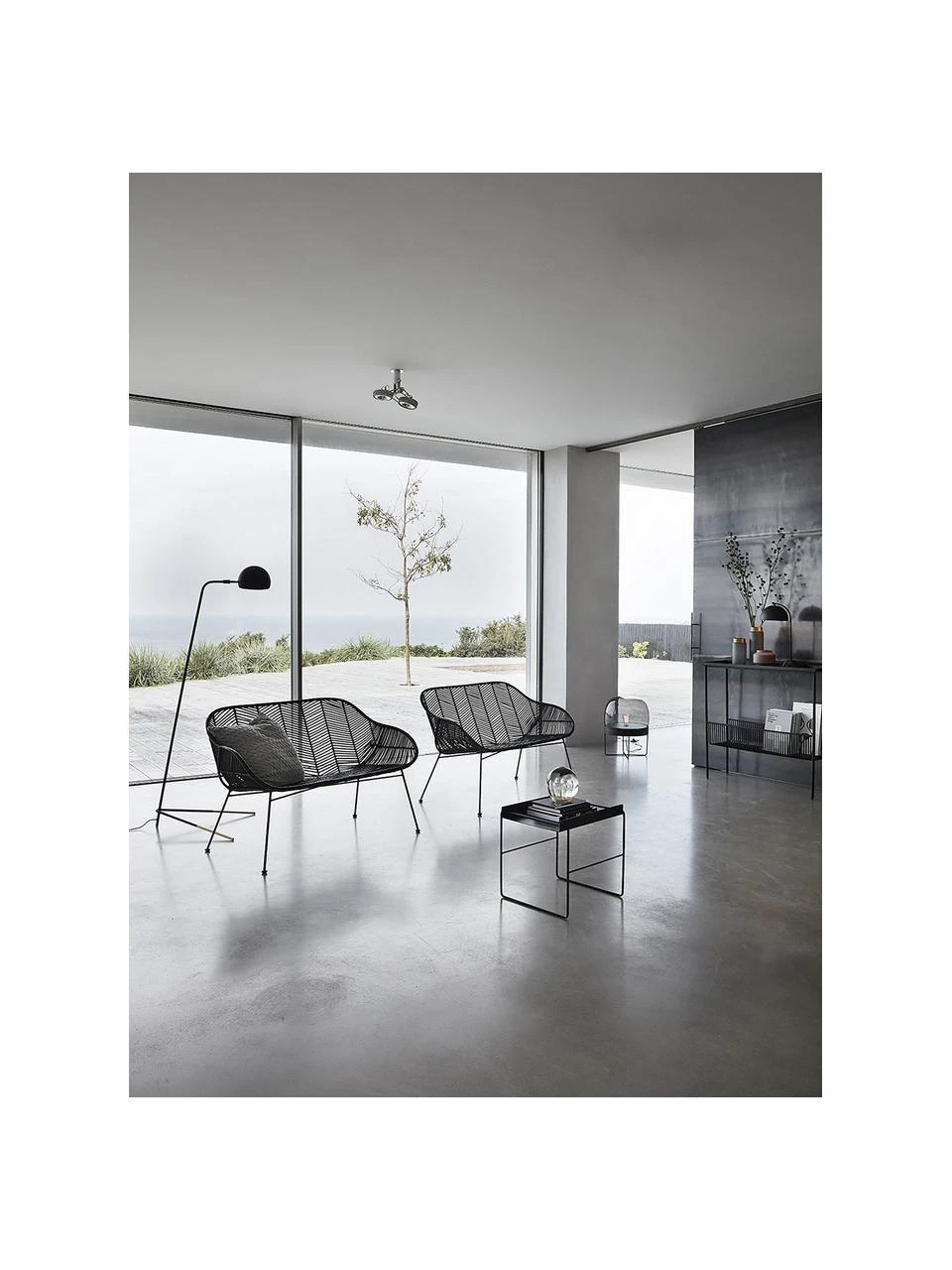 Hübsch Metall-Konsole Eyrie in Schwarz, B 100 x H 93 cm 4 Hübsch Metall-Konsole Eyrie in Schwarz, B 100 x H 93 cm – Bild 4